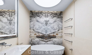 Villa de luxe rustique à vendre avec piscine privée chauffée à l'est du centre de Marbella 786379 