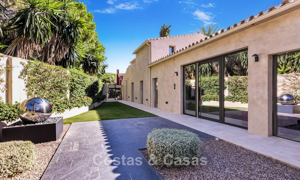 Villa de luxe rustique à vendre avec piscine privée chauffée à l'est du centre de Marbella 786382