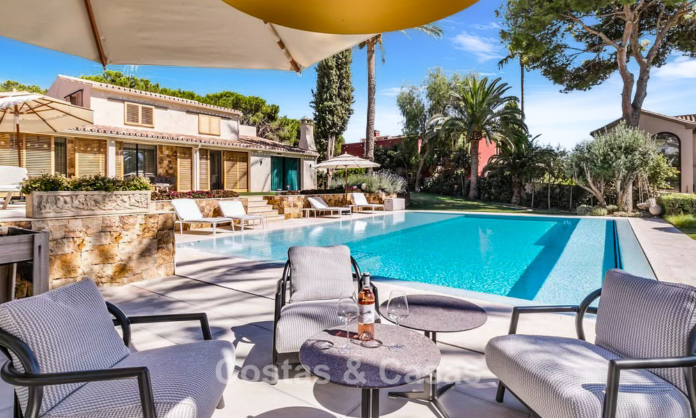 Villa de luxe rustique à vendre avec piscine privée chauffée à l'est du centre de Marbella 786385