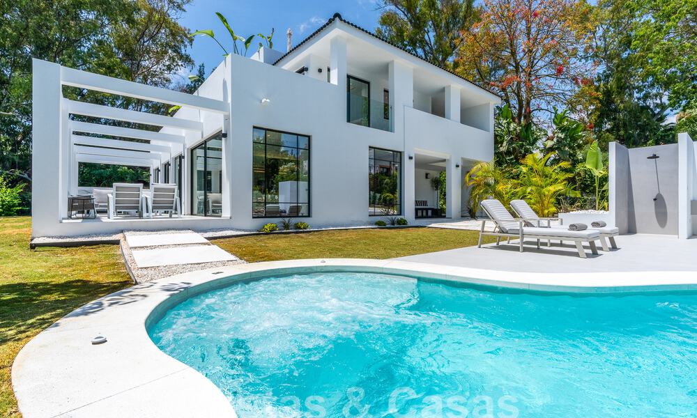 Villa de luxe contemporaine rénovée à vendre au cœur de la vallée du golf de Nueva Andalucia, Marbella 54780