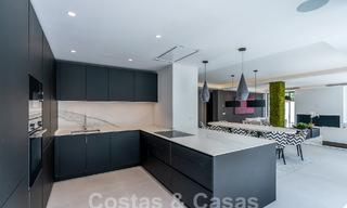 Villa de luxe contemporaine rénovée à vendre au cœur de la vallée du golf de Nueva Andalucia, Marbella 54782 