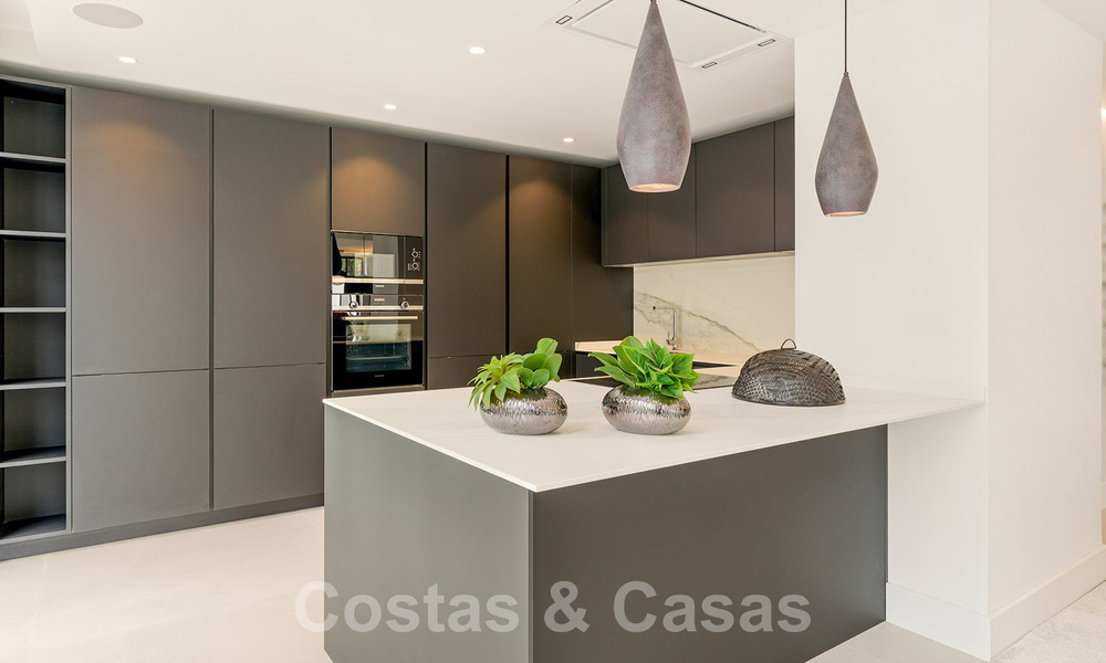 Villa de luxe contemporaine rénovée à vendre au cœur de la vallée du golf de Nueva Andalucia, Marbella 62003