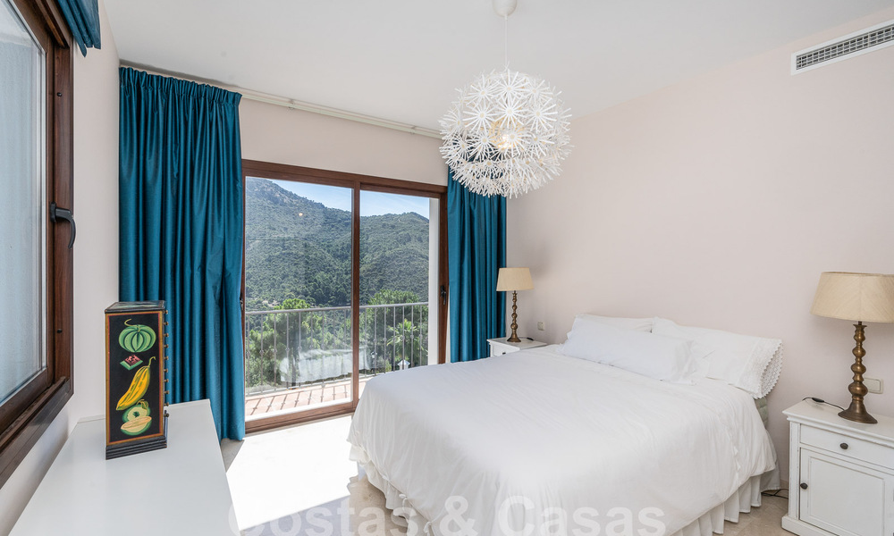 Villa de luxe indépendante de style espagnol classique à vendre avec une vue sublime sur la mer à Marbella - Benahavis 55141