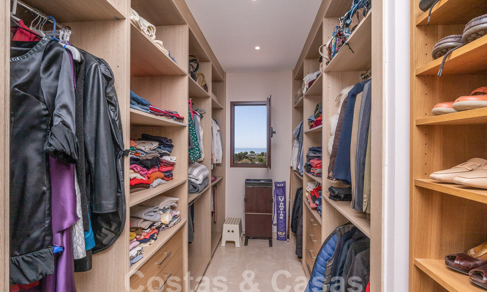 Villa de luxe indépendante de style espagnol classique à vendre avec une vue sublime sur la mer à Marbella - Benahavis 55147