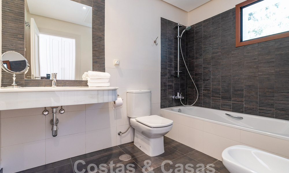 Villa de luxe indépendante de style espagnol classique à vendre avec une vue sublime sur la mer à Marbella - Benahavis 55151