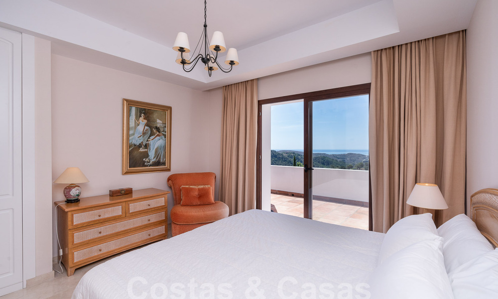 Villa de luxe indépendante de style espagnol classique à vendre avec une vue sublime sur la mer à Marbella - Benahavis 55154