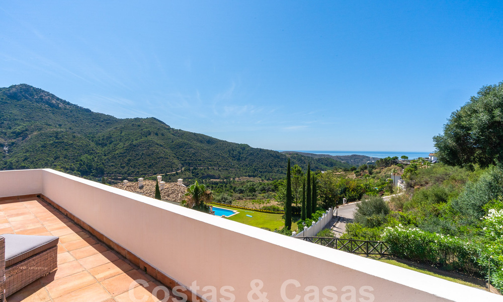 Villa de luxe indépendante de style espagnol classique à vendre avec une vue sublime sur la mer à Marbella - Benahavis 55156