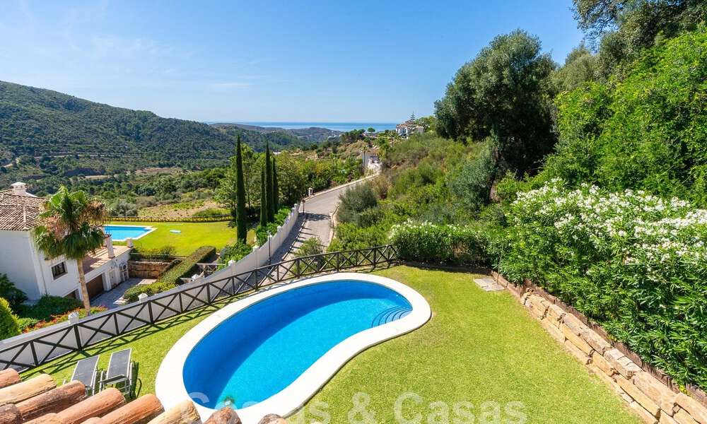 Villa de luxe indépendante de style espagnol classique à vendre avec une vue sublime sur la mer à Marbella - Benahavis 55157