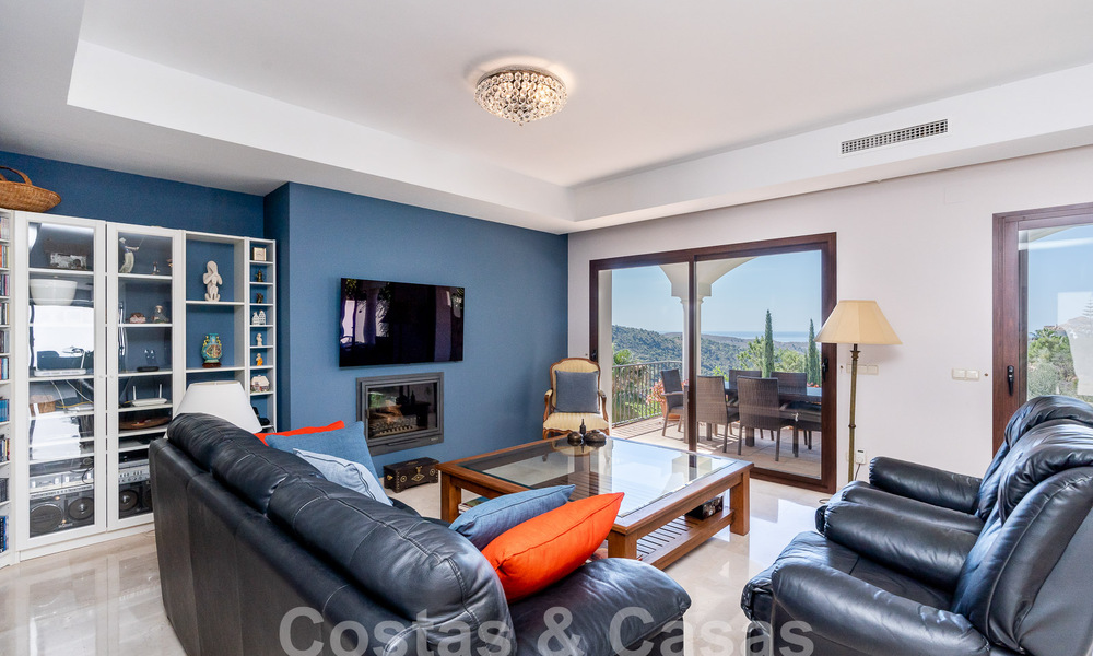 Villa de luxe indépendante de style espagnol classique à vendre avec une vue sublime sur la mer à Marbella - Benahavis 55163