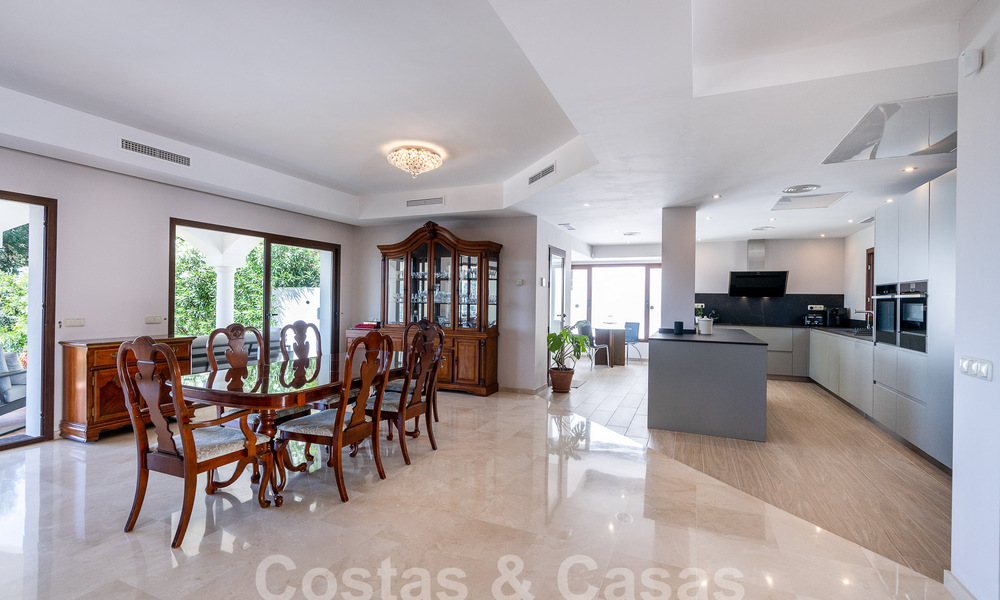 Villa de luxe indépendante de style espagnol classique à vendre avec une vue sublime sur la mer à Marbella - Benahavis 55164