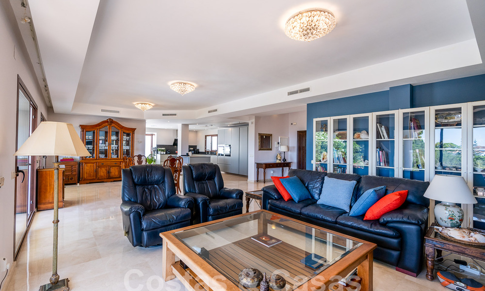 Villa de luxe indépendante de style espagnol classique à vendre avec une vue sublime sur la mer à Marbella - Benahavis 55168