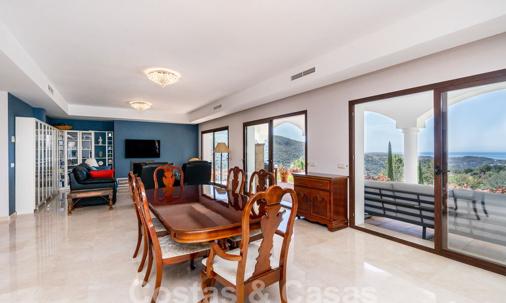 Villa de luxe indépendante de style espagnol classique à vendre avec une vue sublime sur la mer à Marbella - Benahavis 55170