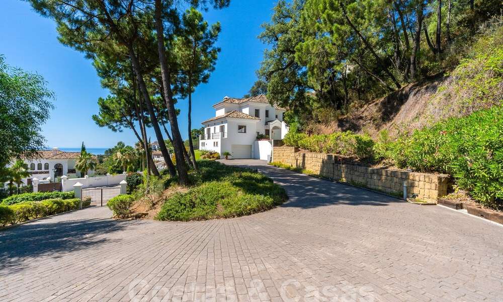 Villa de luxe indépendante de style espagnol classique à vendre avec une vue sublime sur la mer à Marbella - Benahavis 55183