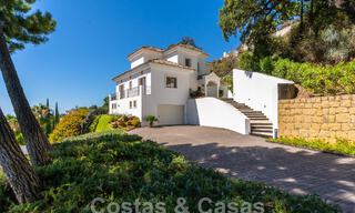 Villa de luxe indépendante de style espagnol classique à vendre avec une vue sublime sur la mer à Marbella - Benahavis 55184 