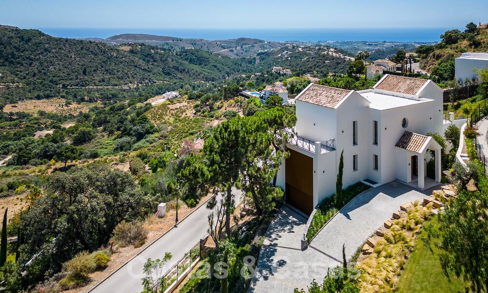 Villa de luxe indépendante de style andalou à vendre dans un environnement naturel à Marbella - Benahavis 55227