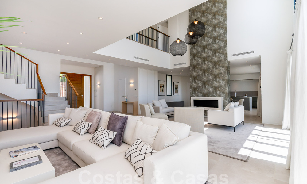 Villa de luxe indépendante de style andalou à vendre dans un environnement naturel à Marbella - Benahavis 55242