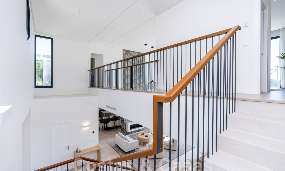 Villa de luxe indépendante de style andalou à vendre dans un environnement naturel à Marbella - Benahavis 55250