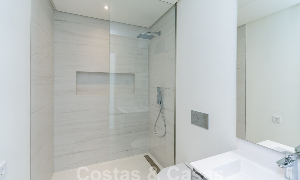 Villa de luxe indépendante de style andalou à vendre dans un environnement naturel à Marbella - Benahavis 55257