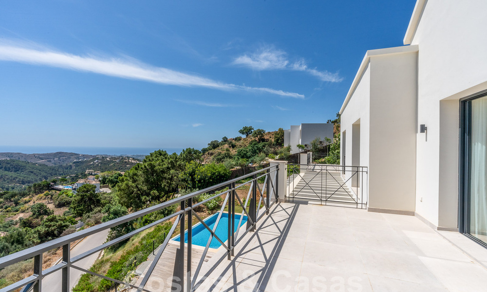 Villa de luxe indépendante de style andalou à vendre dans un environnement naturel à Marbella - Benahavis 55264