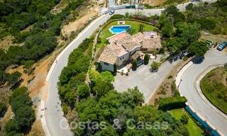 Villa de luxe espagnole à vendre avec vue panoramique dans une communauté fermée entourée par la nature à Marbella - Benahavis 55324 