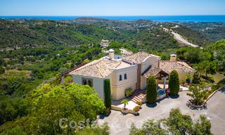 Villa de luxe espagnole à vendre avec vue panoramique dans une communauté fermée entourée par la nature à Marbella - Benahavis 55325 
