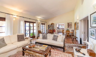 Villa de luxe espagnole à vendre avec vue panoramique dans une communauté fermée entourée par la nature à Marbella - Benahavis 55330 