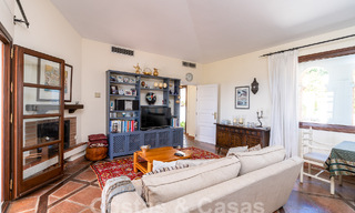 Villa de luxe espagnole à vendre avec vue panoramique dans une communauté fermée entourée par la nature à Marbella - Benahavis 55334 