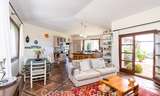 Villa de luxe espagnole à vendre avec vue panoramique dans une communauté fermée entourée par la nature à Marbella - Benahavis 55335 