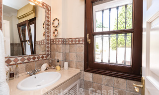 Villa de luxe espagnole à vendre avec vue panoramique dans une communauté fermée entourée par la nature à Marbella - Benahavis 55336 