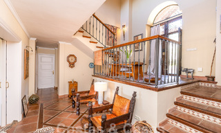 Villa de luxe espagnole à vendre avec vue panoramique dans une communauté fermée entourée par la nature à Marbella - Benahavis 55338 