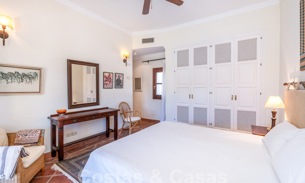 Villa de luxe espagnole à vendre avec vue panoramique dans une communauté fermée entourée par la nature à Marbella - Benahavis 55343