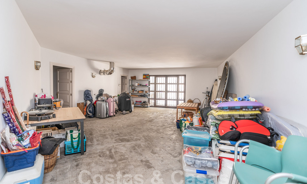 Villa de luxe espagnole à vendre avec vue panoramique dans une communauté fermée entourée par la nature à Marbella - Benahavis 55355