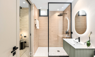 Spacieuse villa contemporaine de luxe située sur le front de golf avec vue sur la montagne La Concha à Nueva Andalucia, Marbella 786393 