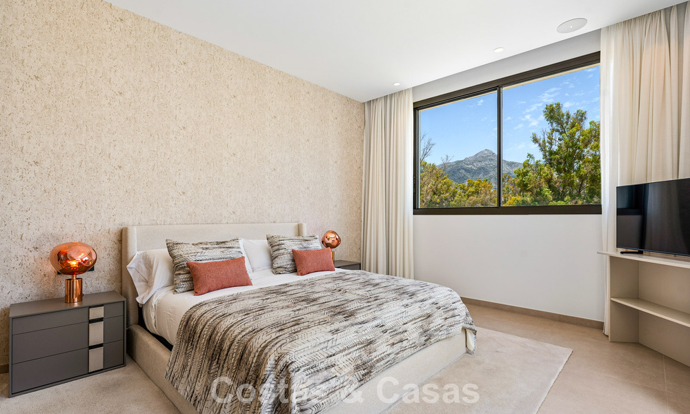 Spacieuse villa contemporaine de luxe située sur le front de golf avec vue sur la montagne La Concha à Nueva Andalucia, Marbella 786398