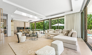 Spacieuse villa contemporaine de luxe située sur le front de golf avec vue sur la montagne La Concha à Nueva Andalucia, Marbella 786407 