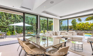 Spacieuse villa contemporaine de luxe située sur le front de golf avec vue sur la montagne La Concha à Nueva Andalucia, Marbella 786410 