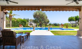 Maison luxueuse de style andalou avec vue sur la mer dans la vallée du golf de Nueva Andalucia, Marbella 55662 