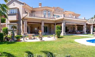 Maison luxueuse de style andalou avec vue sur la mer dans la vallée du golf de Nueva Andalucia, Marbella 55663 