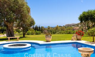 Maison luxueuse de style andalou avec vue sur la mer dans la vallée du golf de Nueva Andalucia, Marbella 55666 
