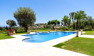 Maison luxueuse de style andalou avec vue sur la mer dans la vallée du golf de Nueva Andalucia, Marbella 55668 