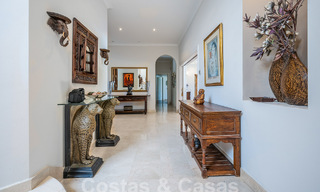Maison luxueuse de style andalou avec vue sur la mer dans la vallée du golf de Nueva Andalucia, Marbella 55670 