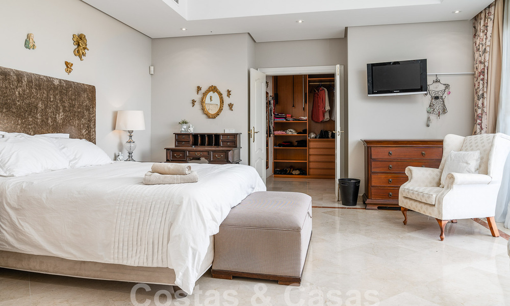 Maison luxueuse de style andalou avec vue sur la mer dans la vallée du golf de Nueva Andalucia, Marbella 55682