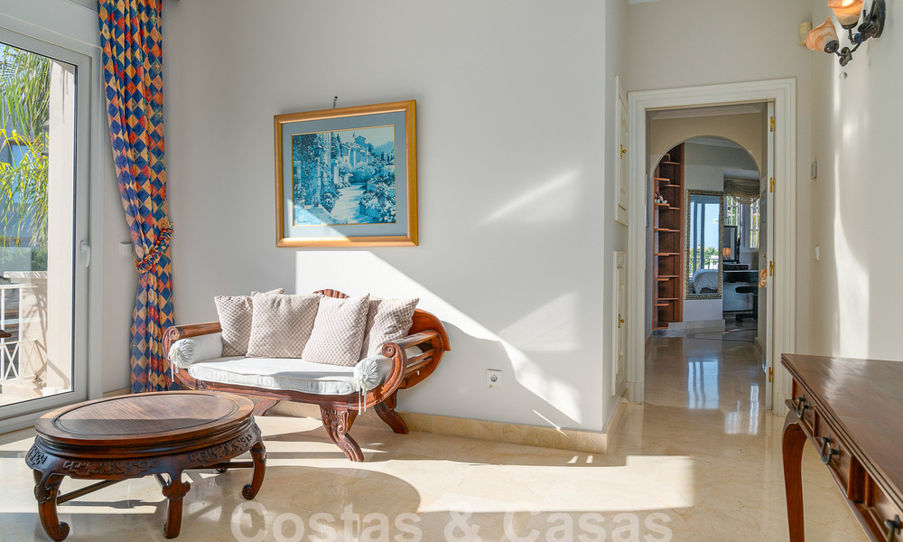 Maison luxueuse de style andalou avec vue sur la mer dans la vallée du golf de Nueva Andalucia, Marbella 55685
