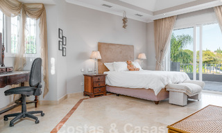 Maison luxueuse de style andalou avec vue sur la mer dans la vallée du golf de Nueva Andalucia, Marbella 55692 