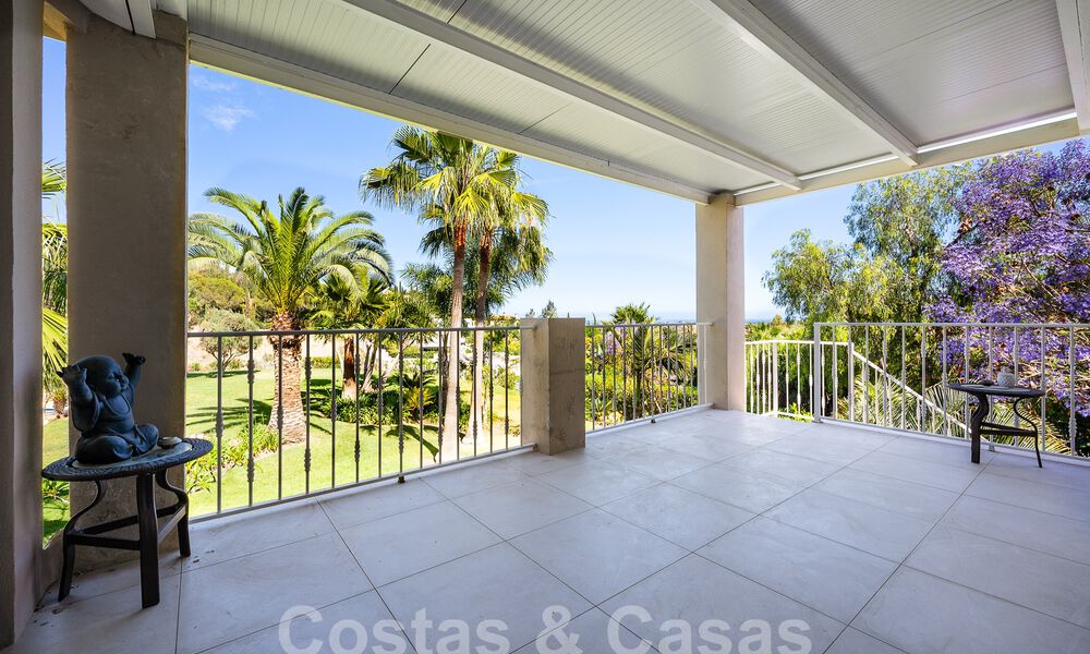 Maison luxueuse de style andalou avec vue sur la mer dans la vallée du golf de Nueva Andalucia, Marbella 55715