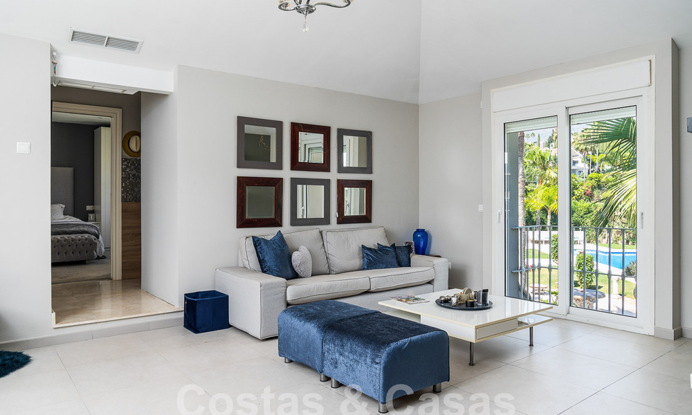 Maison luxueuse de style andalou avec vue sur la mer dans la vallée du golf de Nueva Andalucia, Marbella 55722