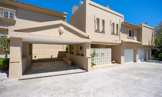 Maison luxueuse de style andalou avec vue sur la mer dans la vallée du golf de Nueva Andalucia, Marbella 55725 