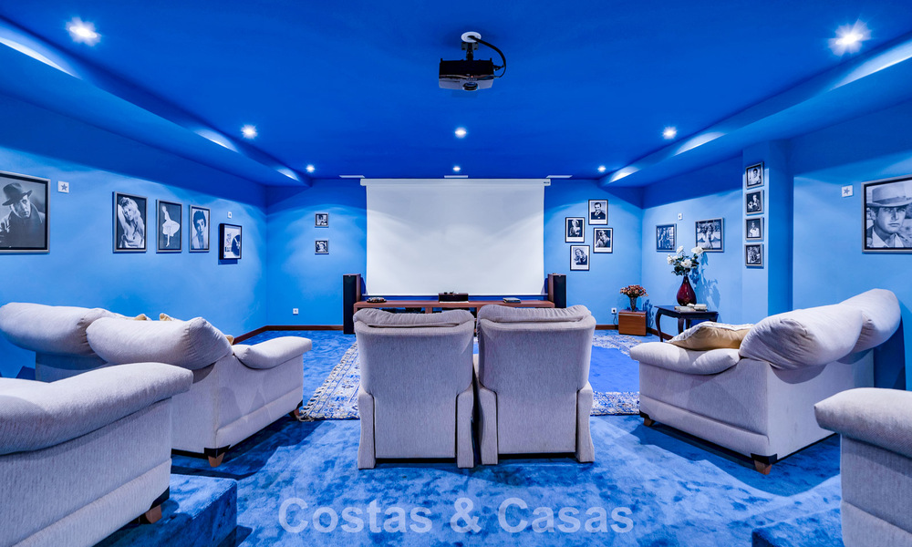 Maison luxueuse de style andalou avec vue sur la mer dans la vallée du golf de Nueva Andalucia, Marbella 779152