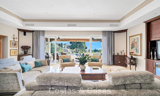 Maison luxueuse de style andalou avec vue sur la mer dans la vallée du golf de Nueva Andalucia, Marbella 779163 
