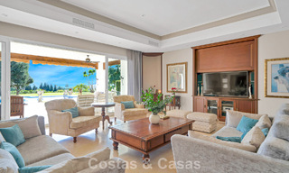 Maison luxueuse de style andalou avec vue sur la mer dans la vallée du golf de Nueva Andalucia, Marbella 779164 